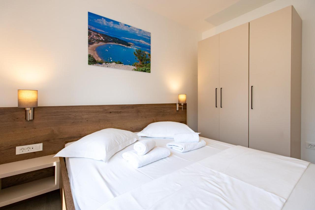 Aparthotel B&M Rab-Lopar Extérieur photo