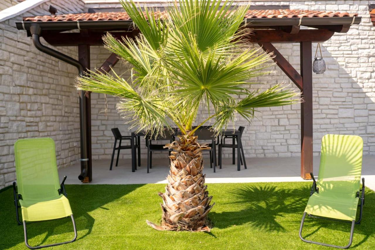 Aparthotel B&M Rab-Lopar Extérieur photo